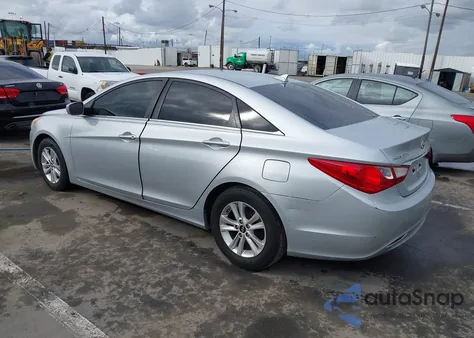 2013 Hyundai Sonata Gls z USA, uszkodzony, nr VIN 5NPEB4AC5DH696878